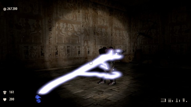 Sam benutzt ein außerirdisches Artefakt als Waffe.